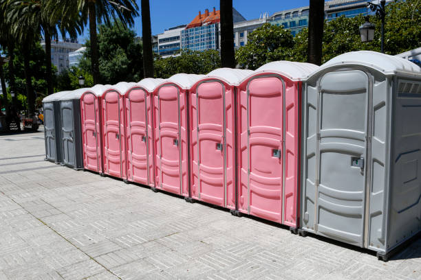 Best VIP or Luxury Restroom Trailers  in Aldine, TX